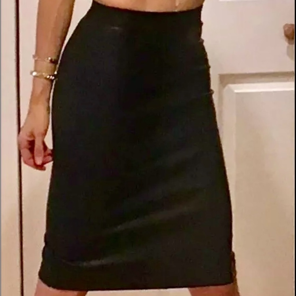 HELMUT LANG PLONGE LEATHER PENCIL SKIRT, SZ 00 BLACK - Picture 5 of 10